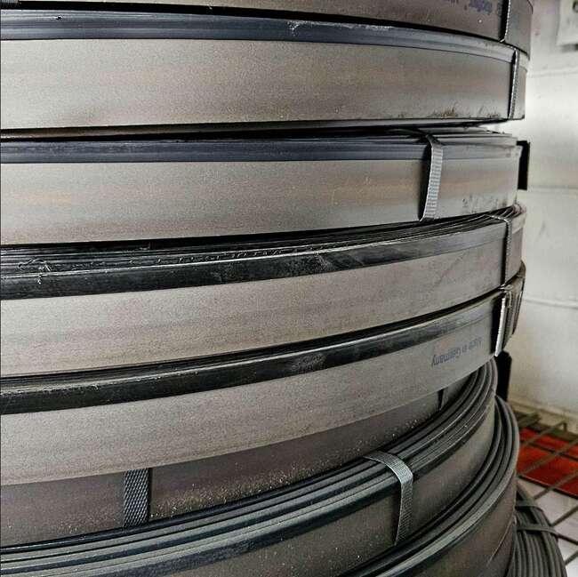 The best bi-metal bandsaw blades in Ontario from Industrial Bandsaw Services in Mississauga, Ontario.